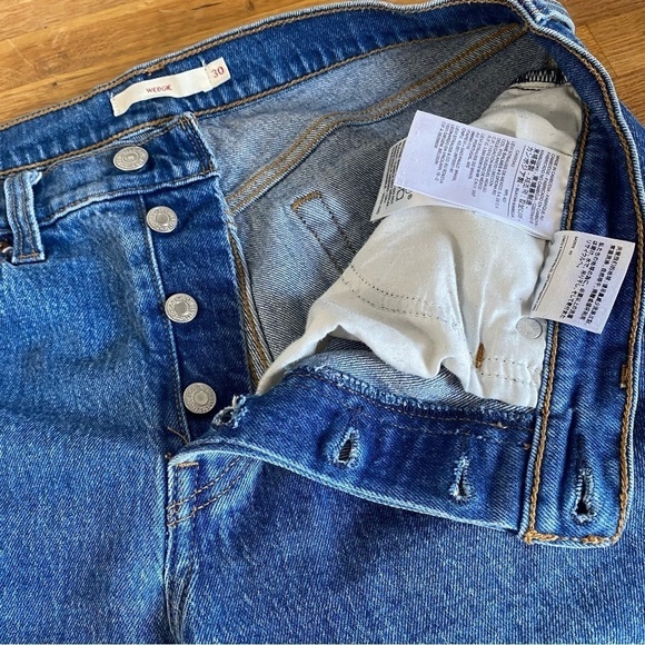 Levi’s Women Wedgie Cropped High Waisted Jeans Blue Denim Size 30 - Picture 6 of 16